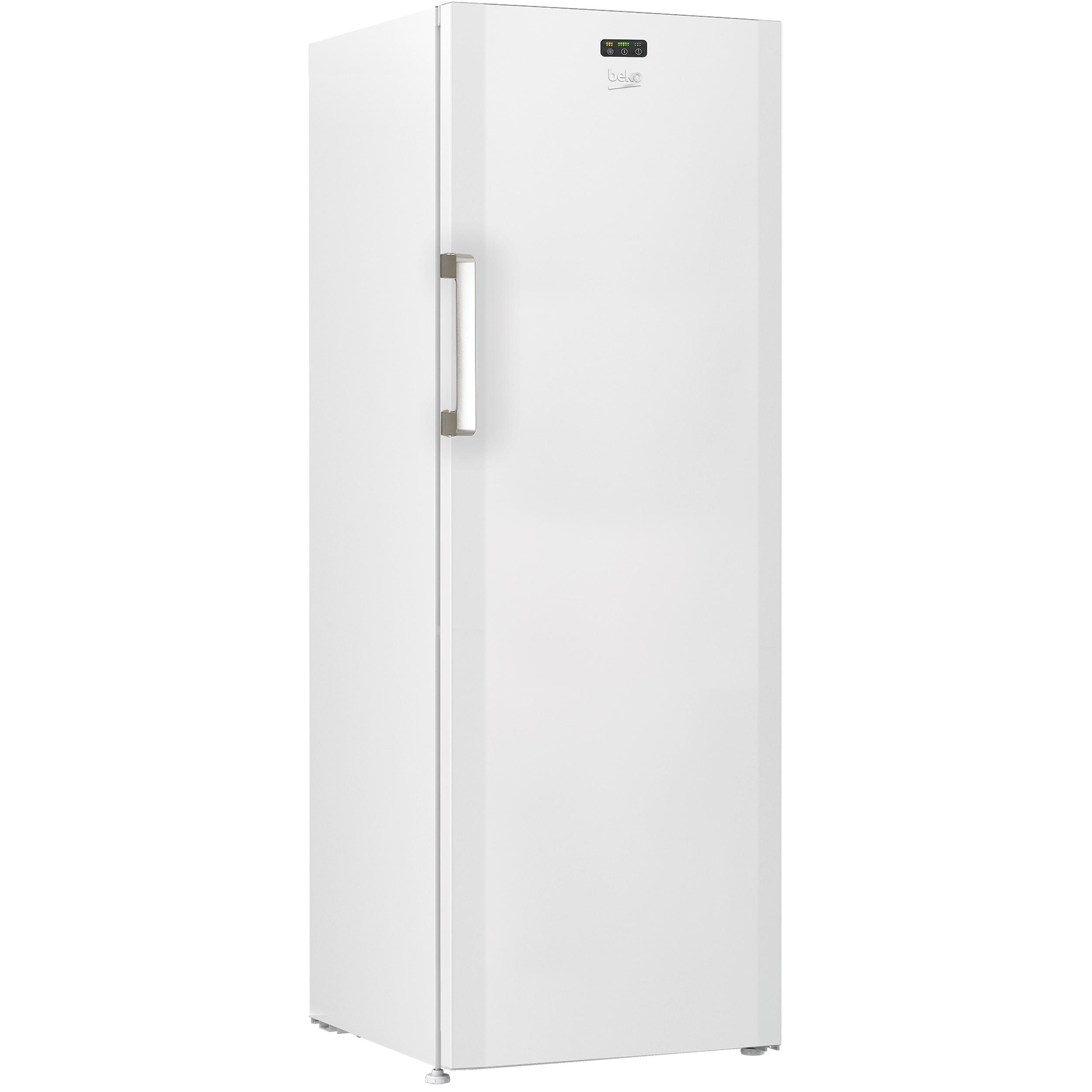 Ein hoher, weißer Beko-Kühlschrank. Er hat einen Griff und eine Digitalanzeige. Der Hintergrund ist eine weiße Wand.
