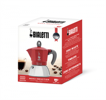 Piros Bialetti Moka kávéfőző dobozban, kávébabbal.