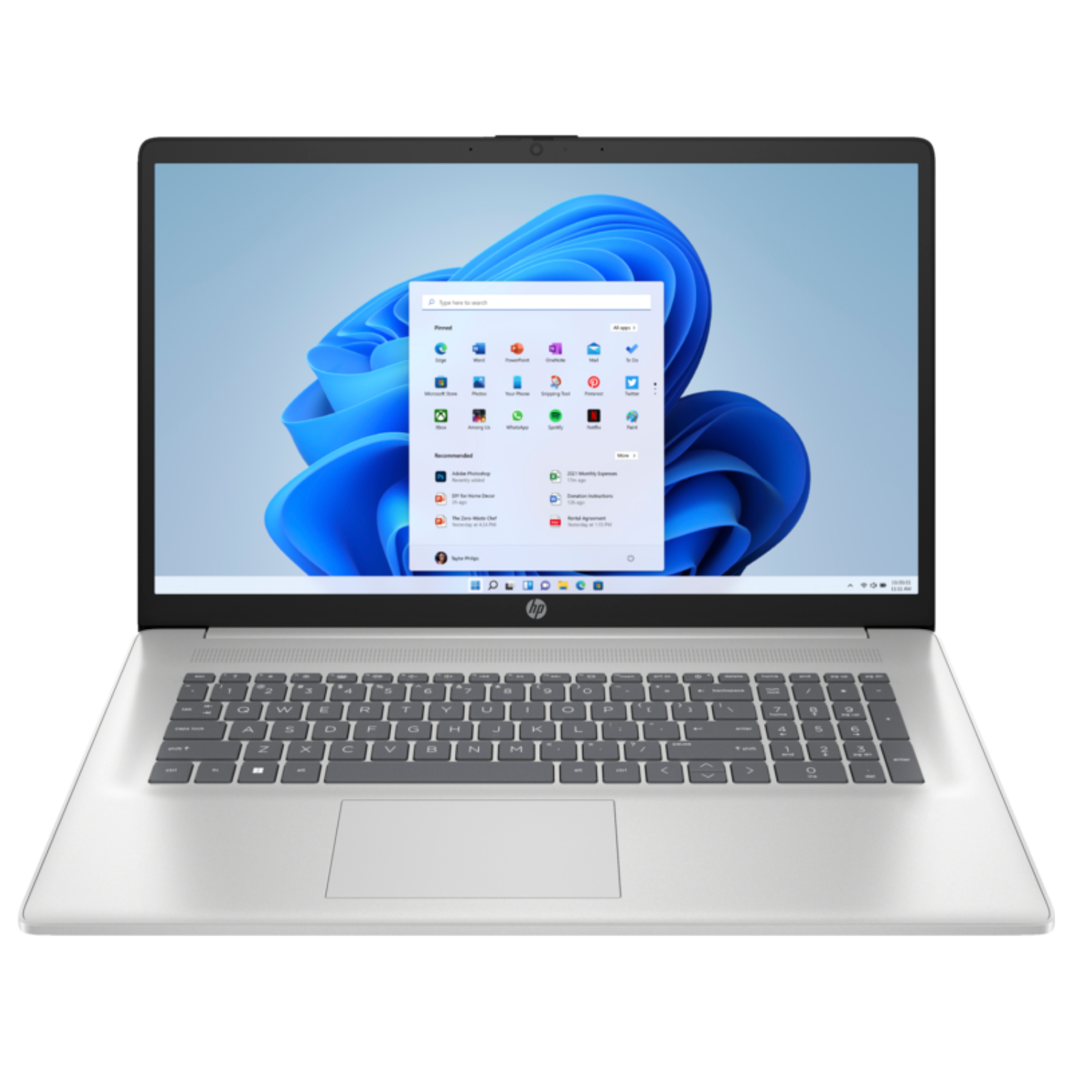 Zilveren HP laptop, open, met Windows 11 bureaublad met apps.