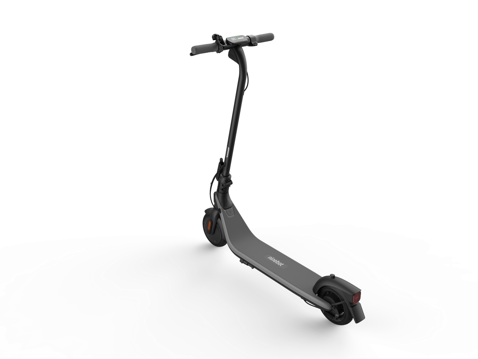 Patinete eléctrico Ninebot negro sobre superficie blanca, fondo blanco y negro.