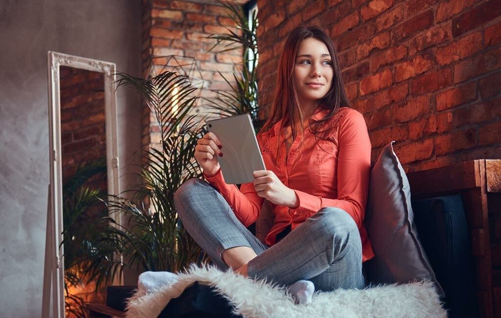 Czytnik E-book\'ów INKBOOK Calypso Plus Szary