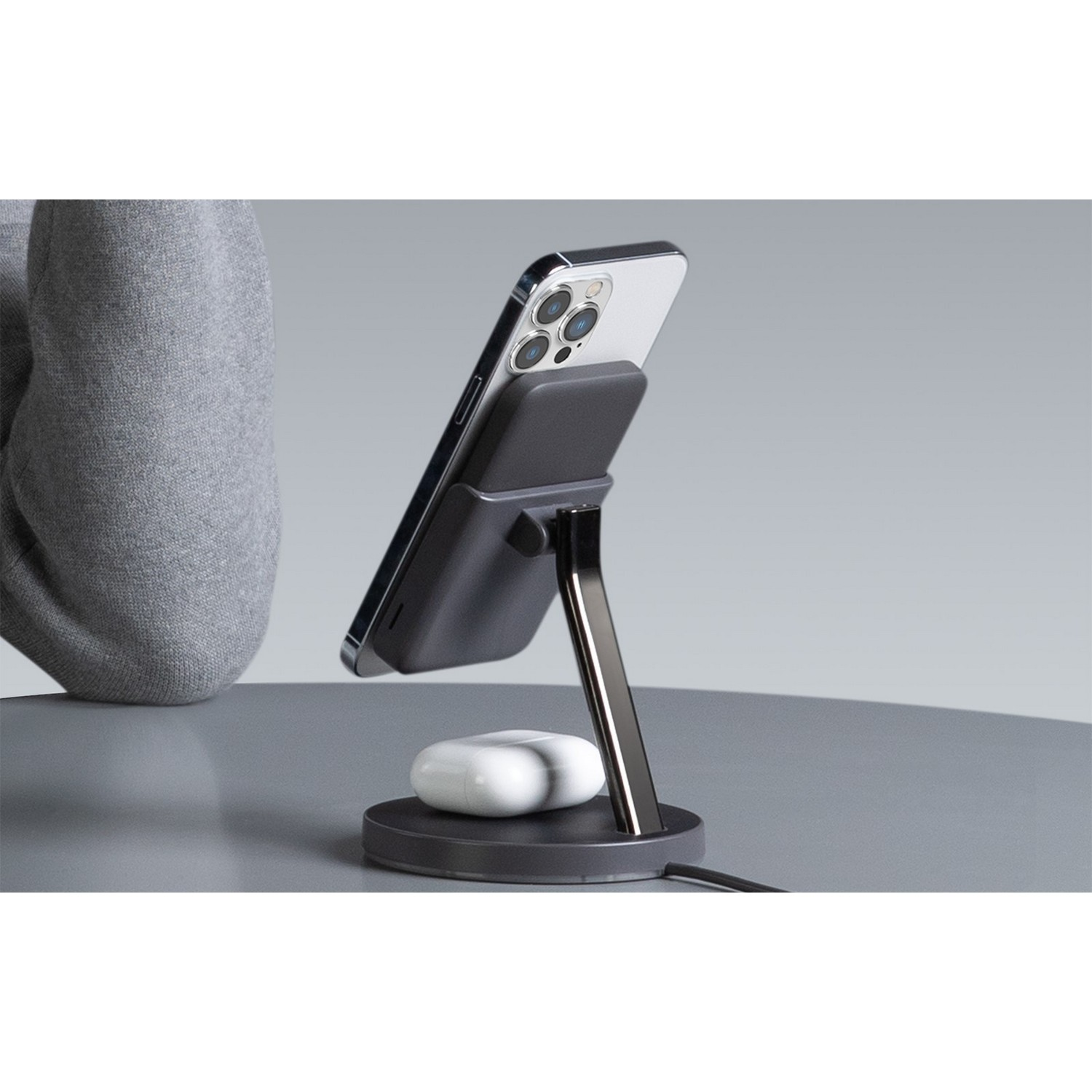 ANKER Laadstation en Powerbank 633 PowerWave Mag-Go 2-in-1 Stand 7.5 W Zwart (B25A7311)