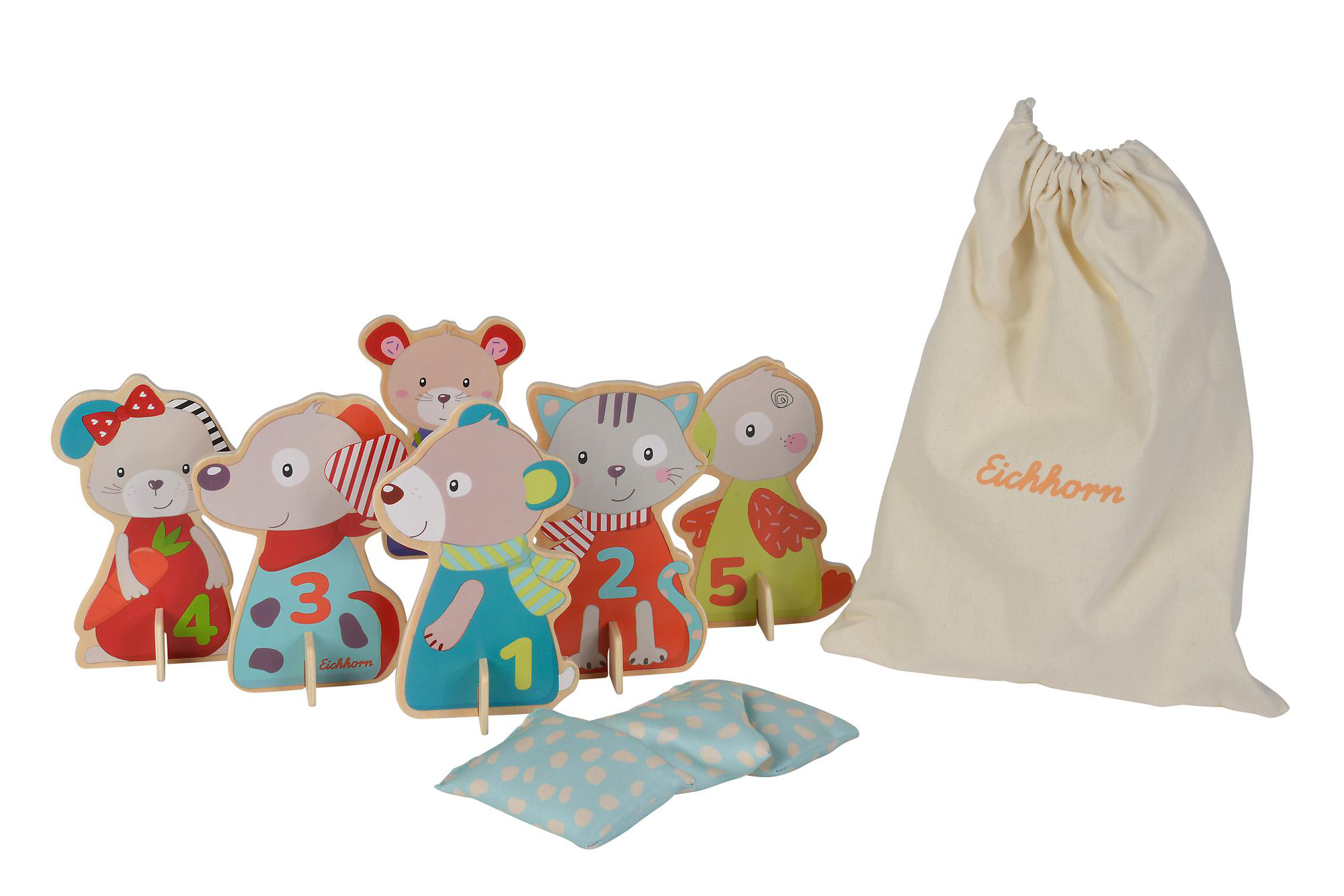 Hölzerne Tierfiguren mit Zahlen, eine Tasche und zwei Sitzsäcke. Ein Holzspielzeug-Set für Kinder.