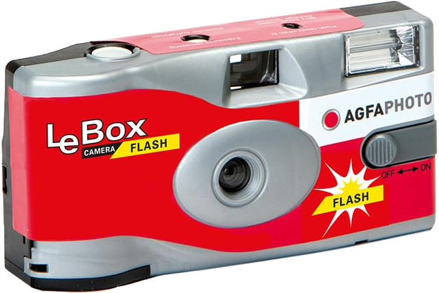 Red and silver disposable camera with flash and controls. Text includes Le Box and AgfaPhoto.