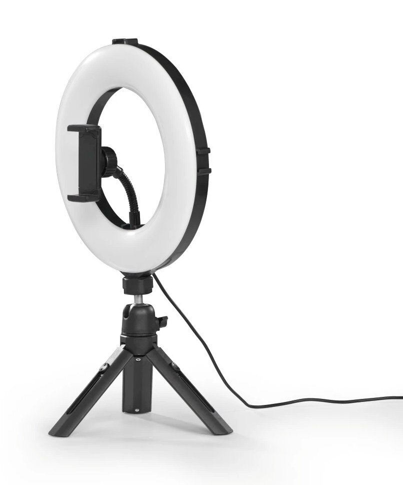 Lampa pierścieniowa na statywie, z uchwytem na telefon i czarnym przewodem zasilającym.