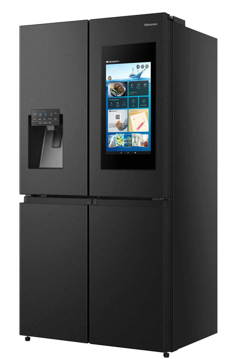 Schwarzer Hisense-Kühlschrank mit Touchscreen. Der Kühlschrank hat 4 Türen und einen Wasserspender.