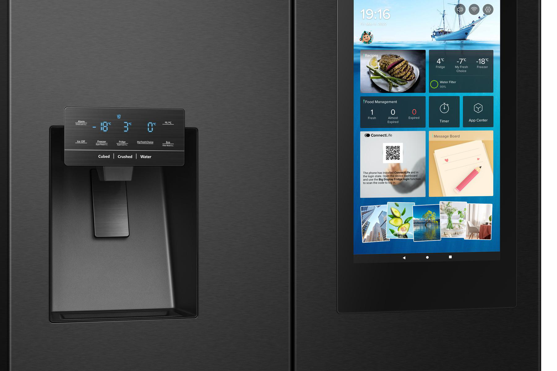 Schwarzer Kühlschrank mit Touchscreen-Display, das Einstellungen zeigt.
