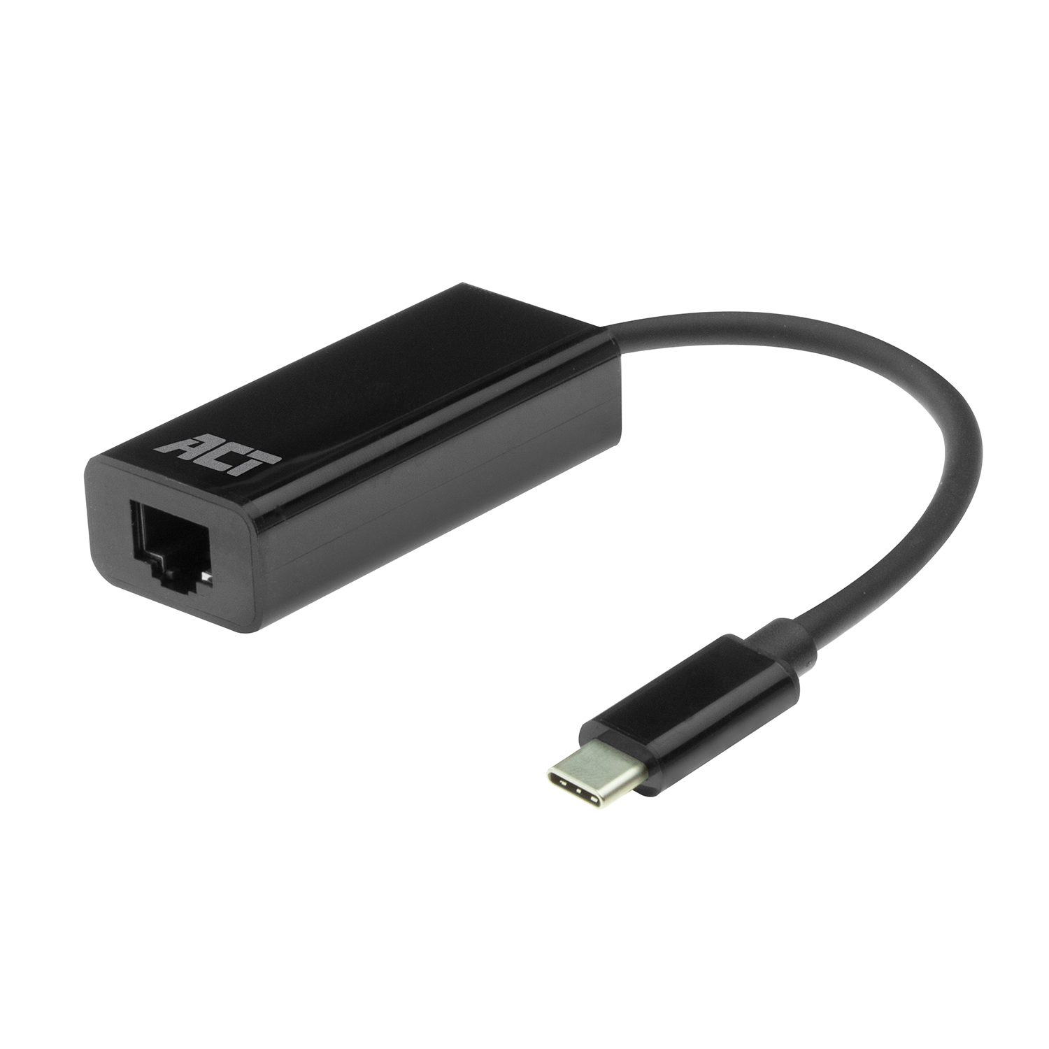 Een zwarte USB-C naar Ethernet-adapter met het merk ACT erop.