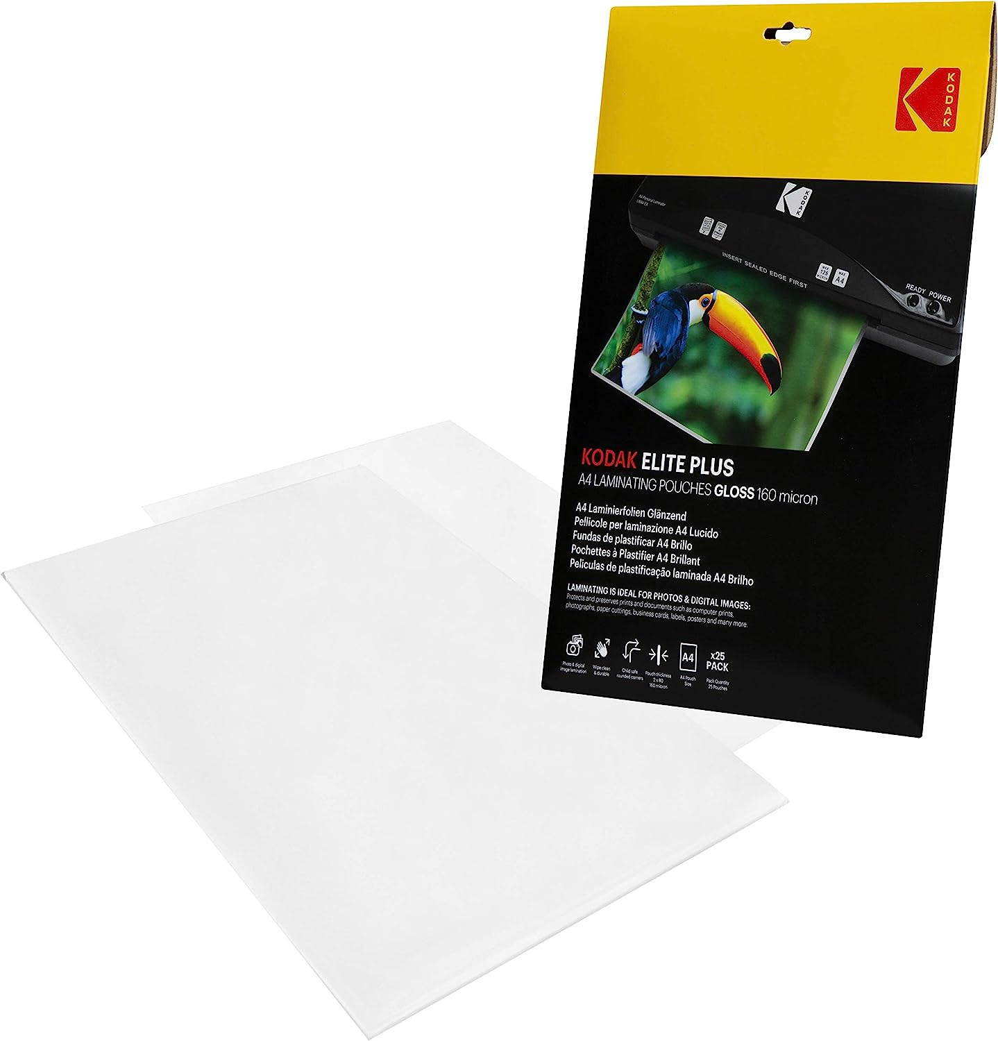 Kodak A4 lamináló tasak csomagja és két átlátszó tasak fehér felületen.