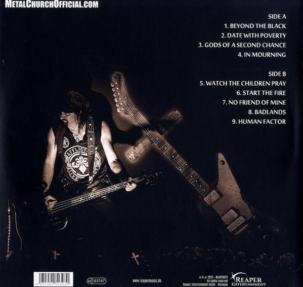 Albumcover mit einem Musiker, der einen Bass spielt, und einer Gitarre.