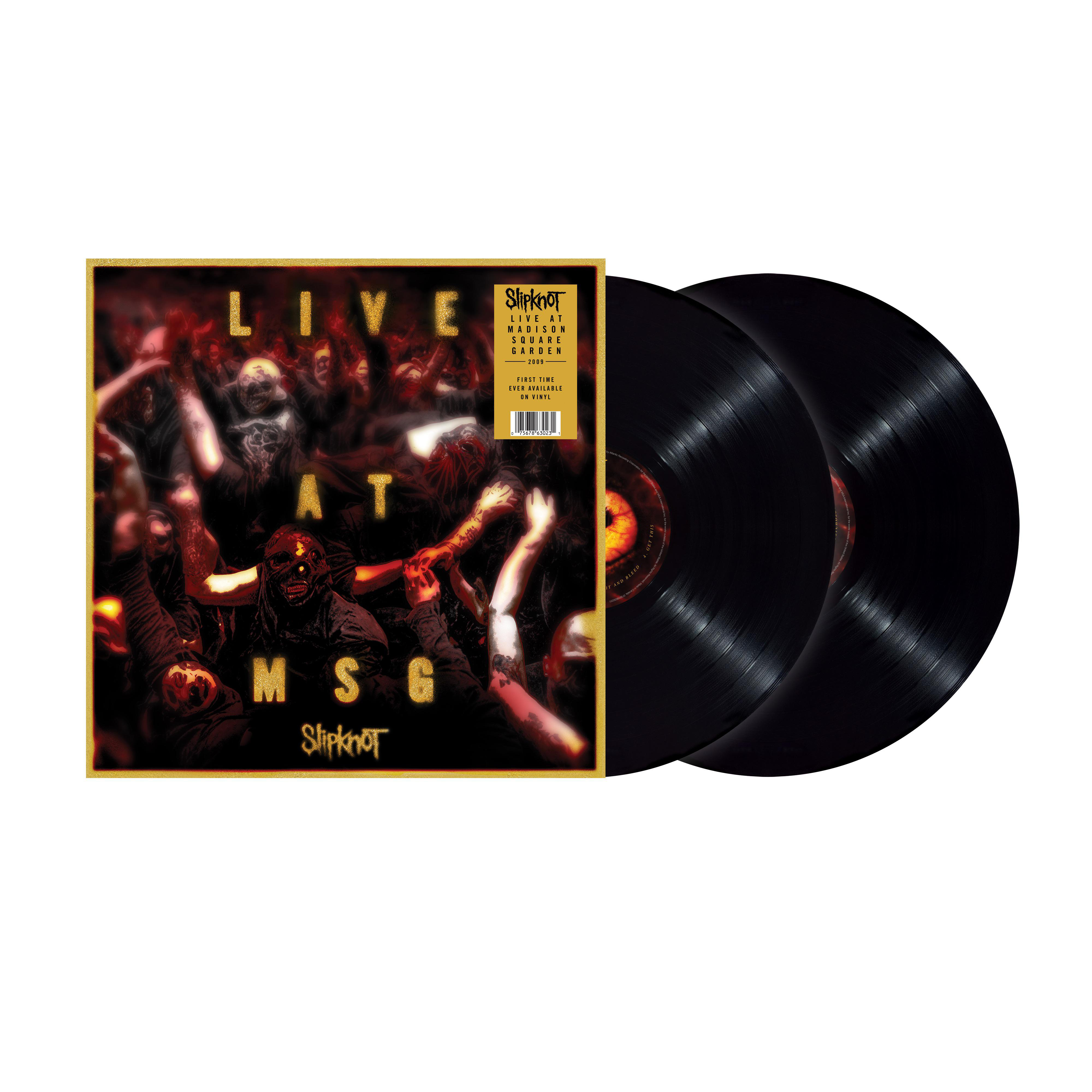 Albumcover für Slipknots 'Live at MSG' Vinylplatten. Zwei schwarze Vinylplatten sind rechts.