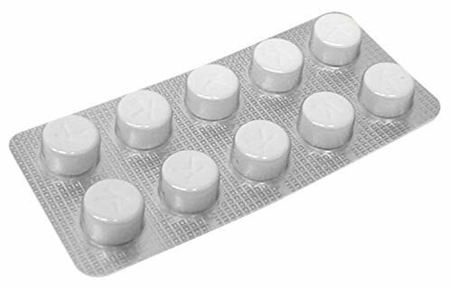 Blister z dziesięcioma białymi pigułkami na białym tle.