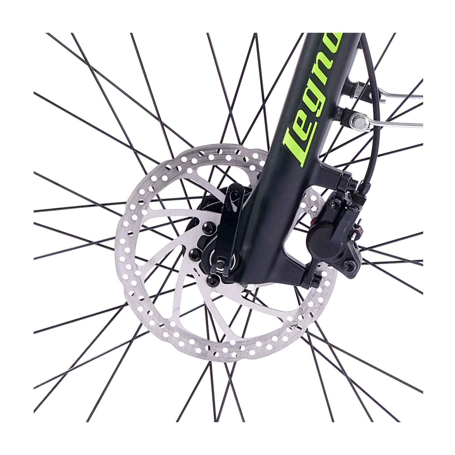 Primo piano di una ruota di bicicletta con freno a disco e la scritta Legno sul telaio.
