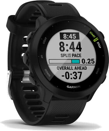 Czarny smartwatch Garmin wyświetla czas 8:44, tempo częściowe i łączny czas do przodu.