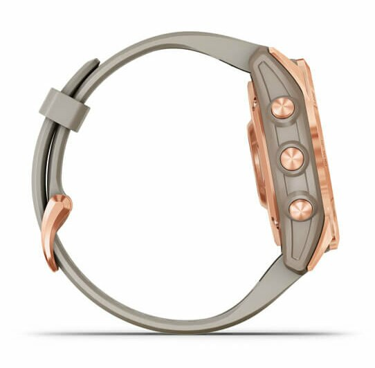 Widok z boku szarego i różowego złotego smartwatcha z szarym paskiem.