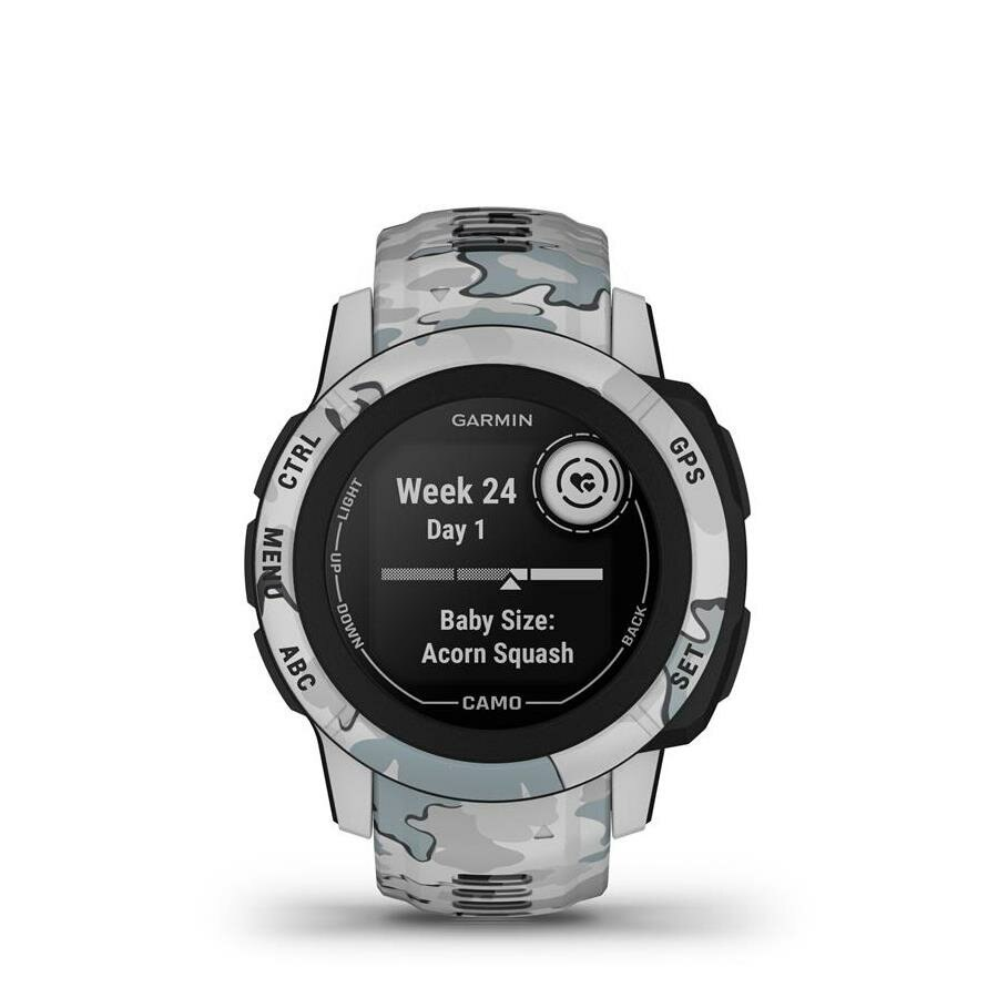 Zegarek Garmin z kamuflażowym paskiem, wyświetlający tydzień ciąży i rozmiar dziecka.