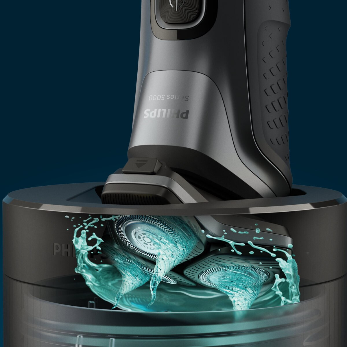 Srebrno-czarna golarka Philips spoczywająca w stacji ładującej.