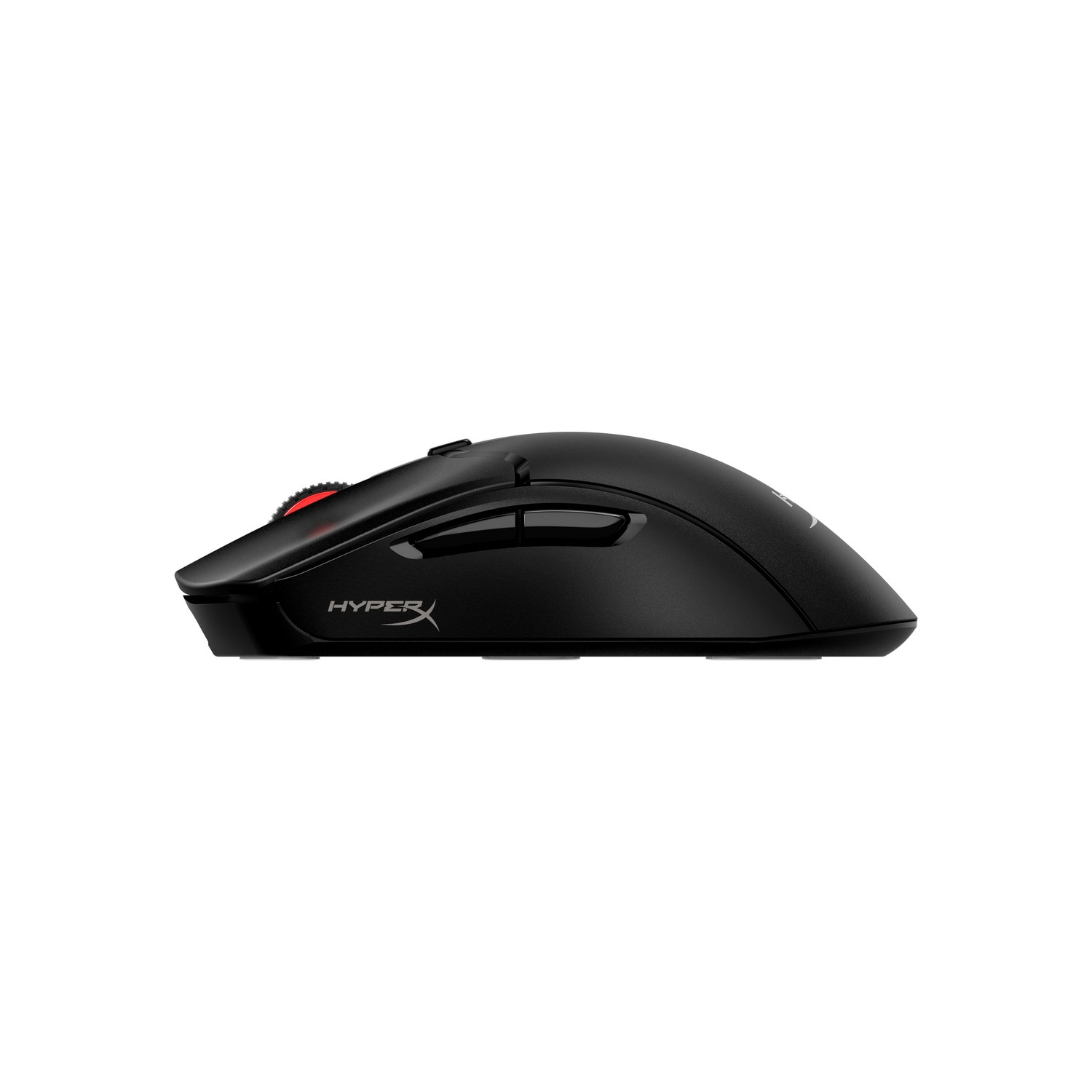 Een zwarte HyperX gaming muis. De muis heeft een rood wiel en een wit logo. De achtergrond is wit.