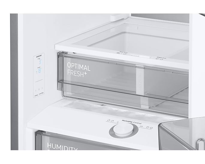 Hűtőszekrény belseje Optimal Fresh+ és páratartalom-szabályzó szakaszokkal.