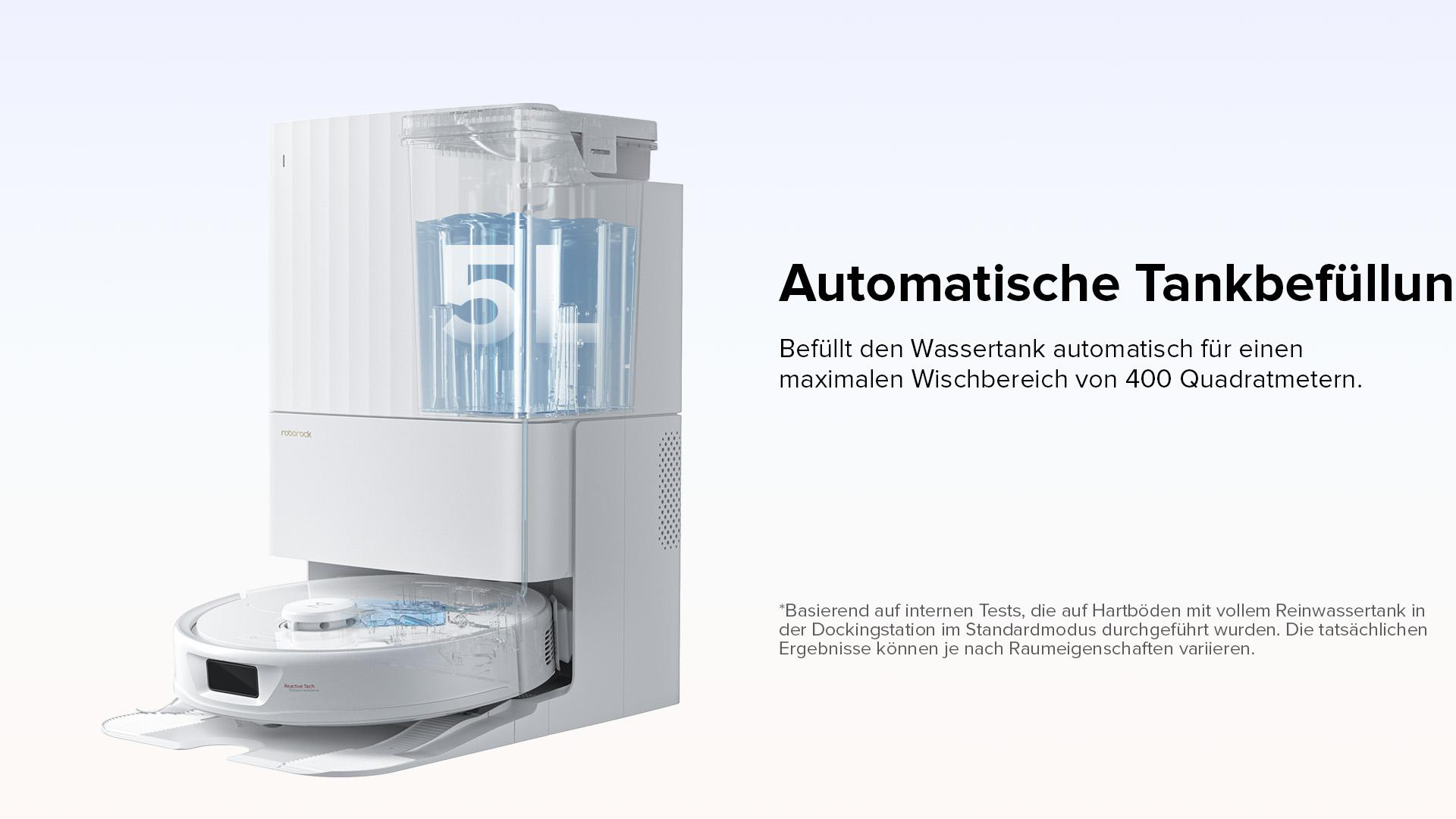 Ein weißer Roboter-Staubsauger mit Wassertank. Text: Automatische Tankbefüllung.