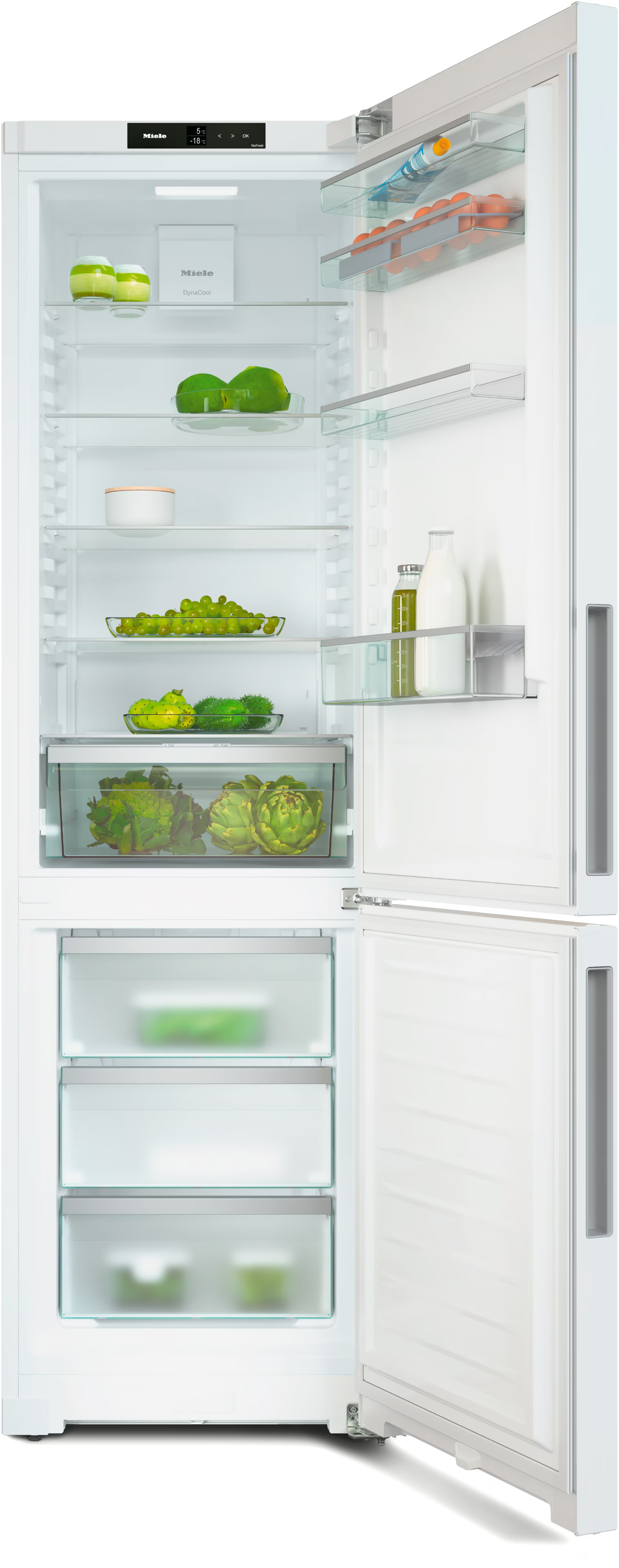 Ein weißer Kühlschrank mit offener Tür, der Lebensmittel zeigt.