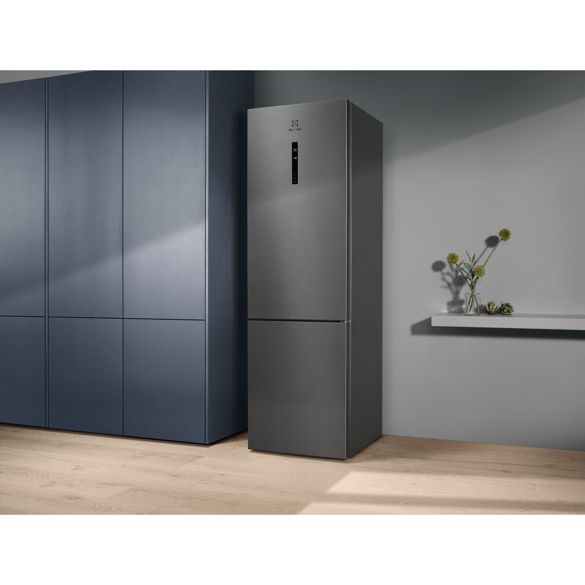 Lodówka ELECTROLUX LNT7ME34X2