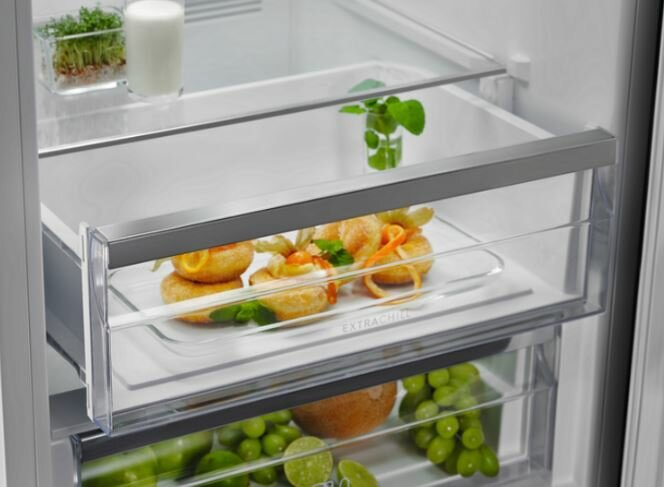 Lodówka ELECTROLUX LNC7ME32X2