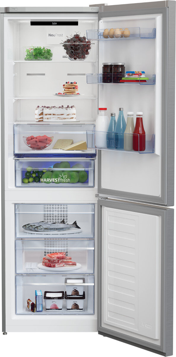 Otwarta czerwono-biała lodówka. Wewnątrz półki z produktami spożywczymi.