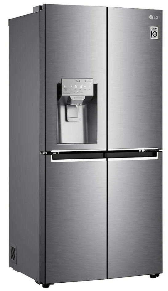 Wnętrze białej lodówki ze szklanymi półkami i srebrnym stojakiem na wino.