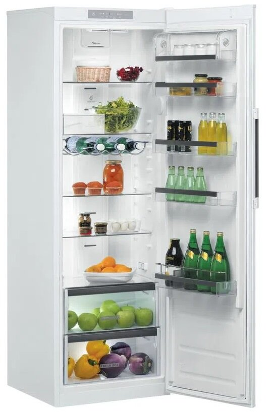 Biała lodówka Whirlpool z otwartymi drzwiami, pokazująca półki z jedzeniem: warzywa, owoce, napoje.