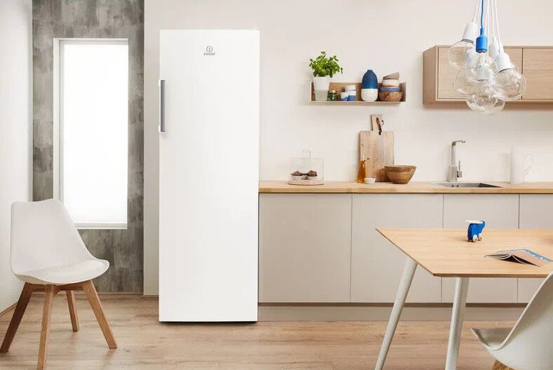Lodówka INDESIT SI6 1 W