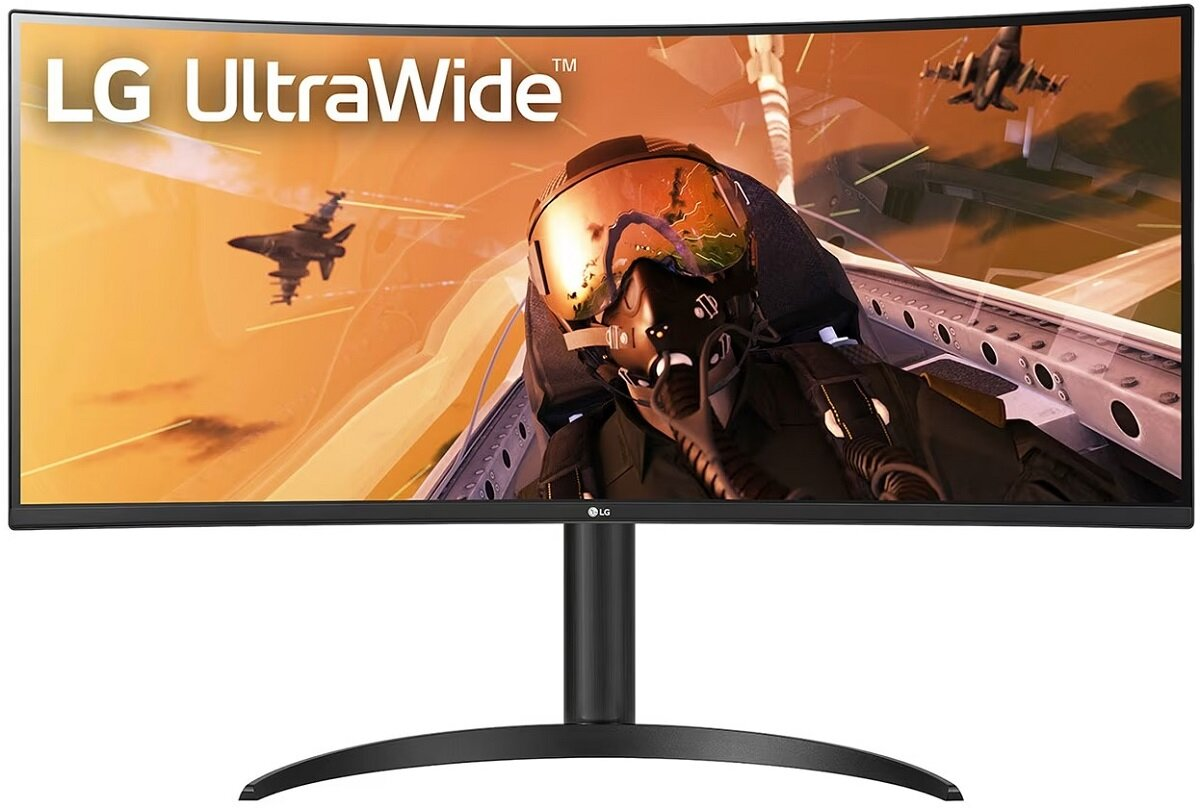 Zakrzywiony monitor LG UltraWide z sceną pilota myśliwskiego. Czarny stojak. Jasne tło.