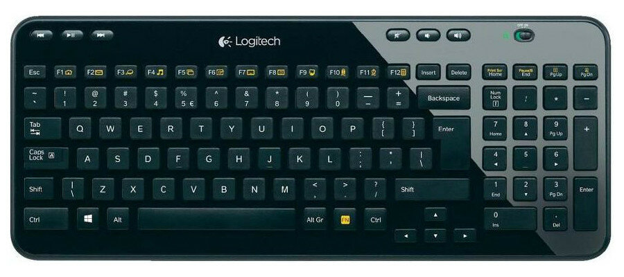 Czarna klawiatura Logitech z pełnym układem QWERTY oraz dodatkowymi klawiszami funkcyjnymi i multimedialnymi.
