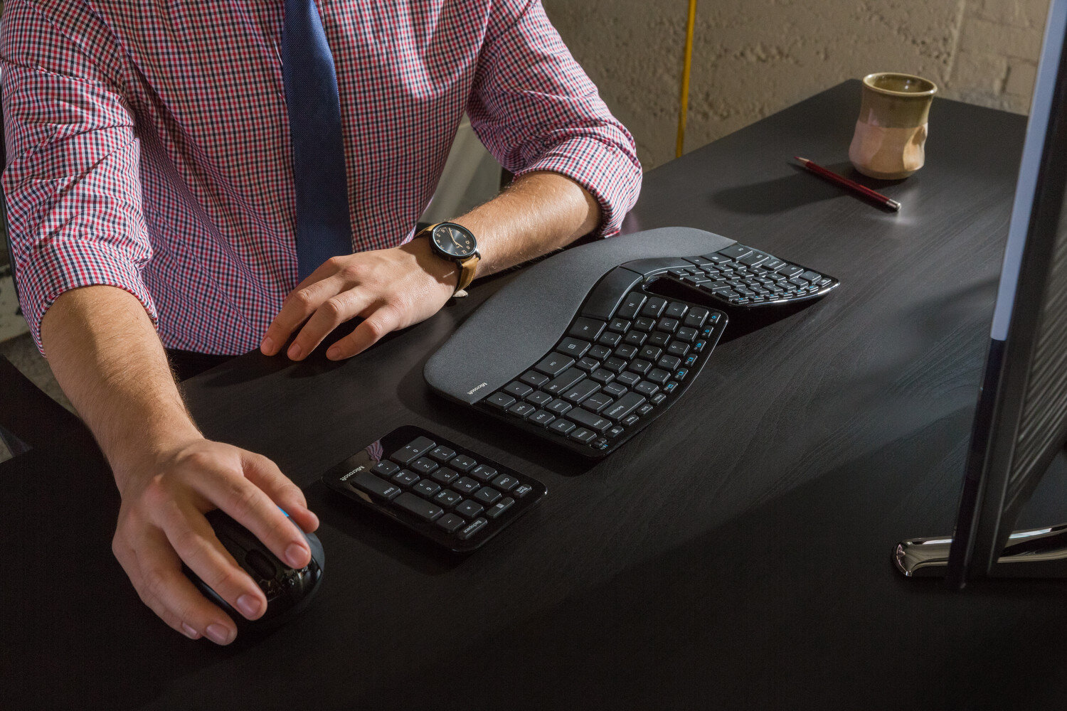 Zestaw klawiatury z myszą MICROSOFT Sculpt Ergonomic Desktop