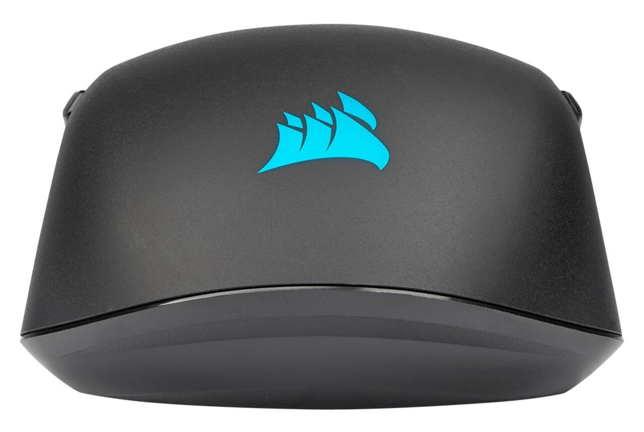 Czarna mysz gamingowa Corsair z niebieskim logo Corsair na górze.