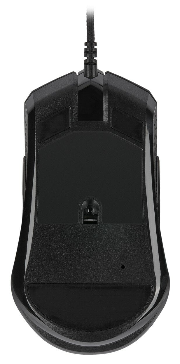 Czarna mysz do gier, widok od spodu. Posiada czujnik i połączenie kablowe. Design symetryczny.