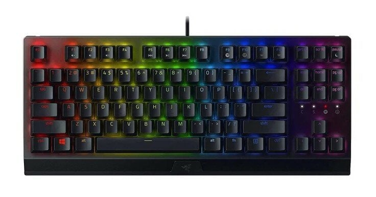 Czarna klawiatura Razer. Podświetlenie RGB. Standardowy układ. Podświetlane klawisze.