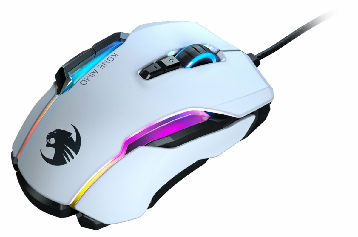 Biała mysz do gier z podświetleniem RGB i czarnym kablem. Widoczne logo ROCCAT.