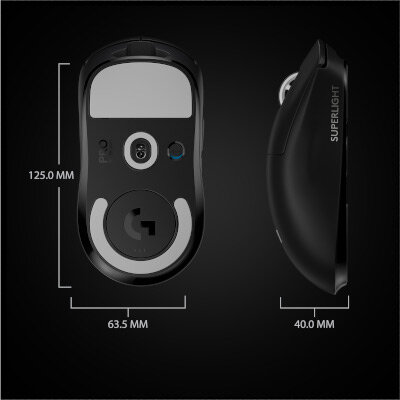 Czarna mysz do gier. Pokazano wymiary. Widok z boku. Czarne tło. Białe elementy.