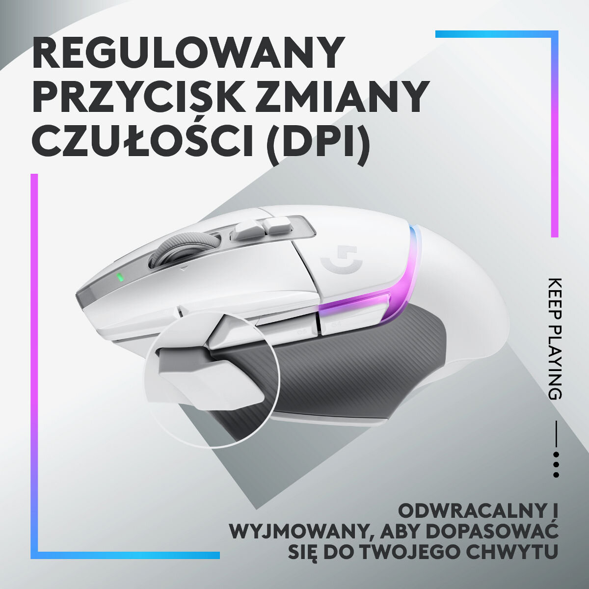 Biała mysz gamingowa z konfigurowalnymi funkcjami i tekstem, z białym i fioletowym tłem.