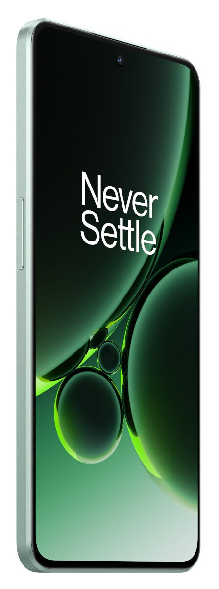 Perspektywiczny widok miętowo-zielonego smartfona z napisem 'Never Settle' na ekranie.