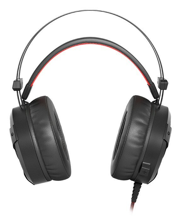 Czarne słuchawki z czerwonym wewnętrznym pałąkiem. Czarne nauszniki z kablem.
