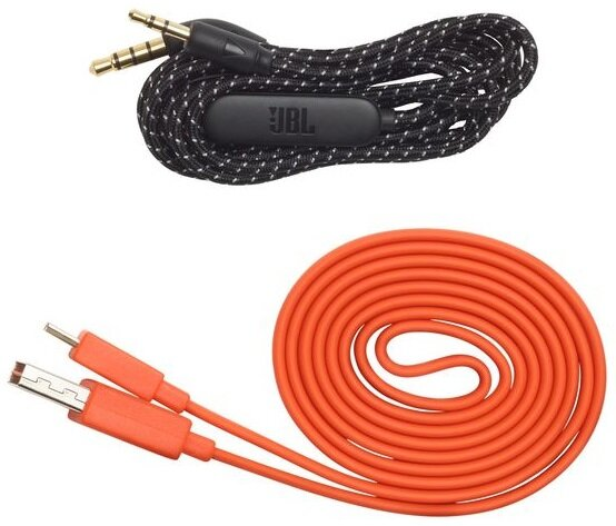 Dwa kable audio. Jeden czarno-biały pleciony z kontrolą JBL. Jeden pomarańczowy kabel spiralny.