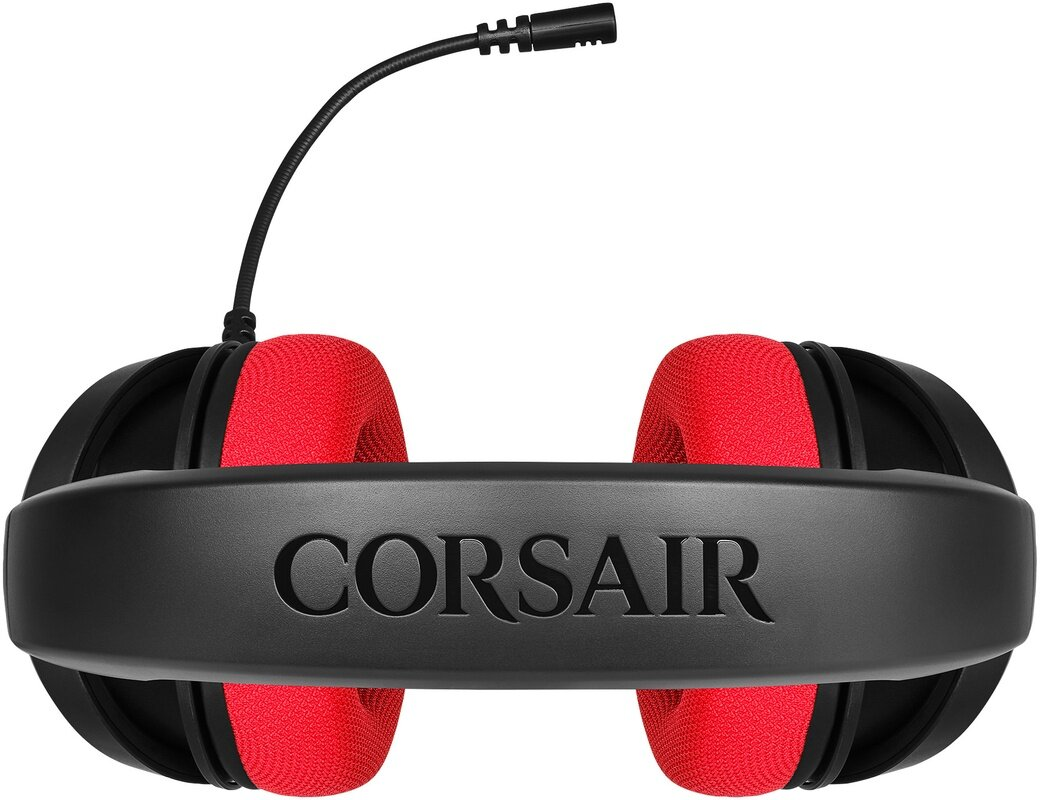 Czarny i czerwony zestaw słuchawkowy Corsair z mikrofonem. Opaska na głowę ma nazwę marki. Nauszniki są czerwone.