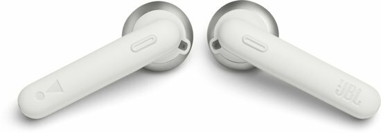 Białe słuchawki douszne ze srebrnymi akcentami. Tło jest białe.