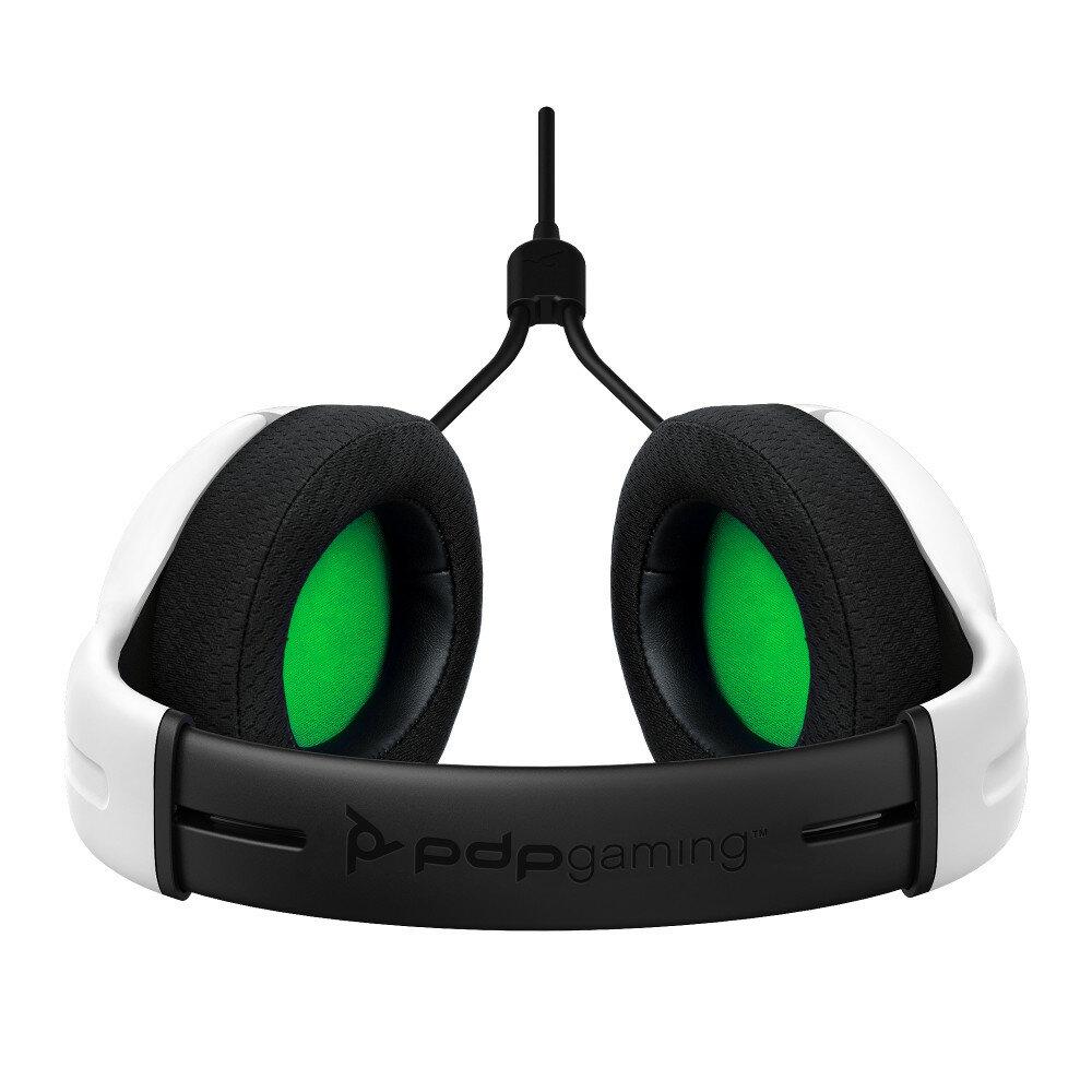 Biało-czarny zestaw słuchawkowy dla graczy. Muszle mają czarną wyściółkę i zielone wnętrze. Pałąk jest czarny, z logo PDP gaming.