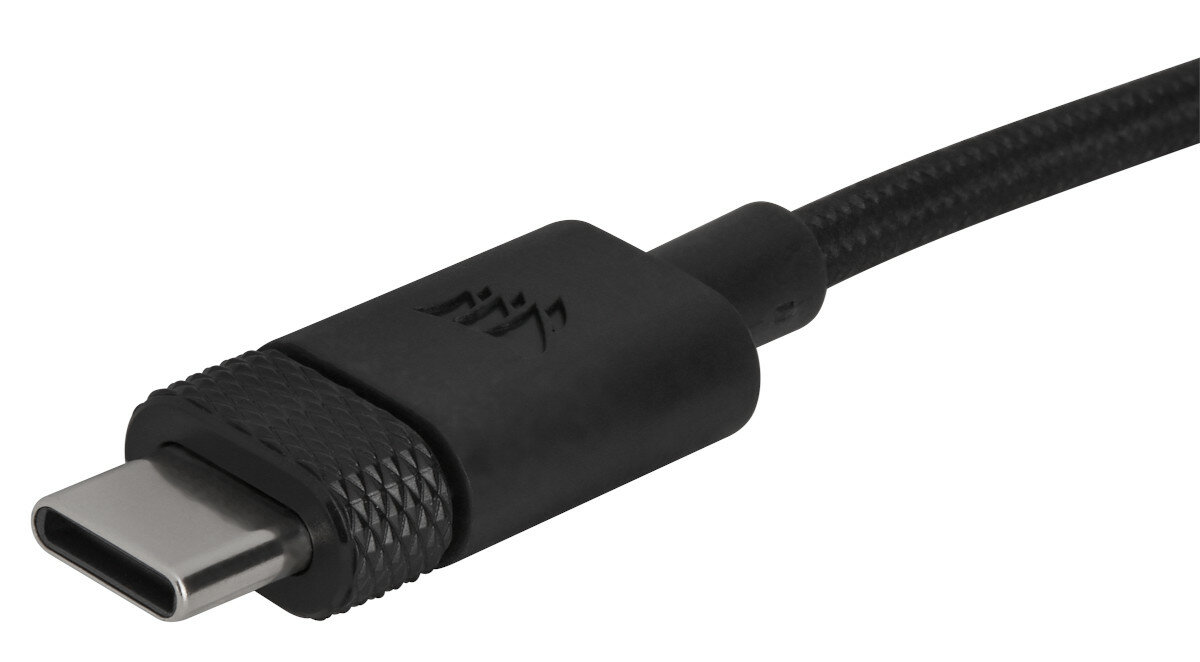 Czarny kabel USB-C z teksturowanym złączem.