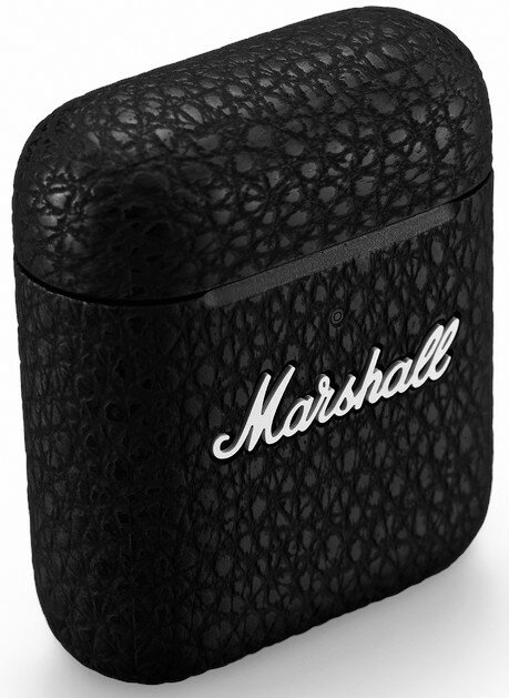 Czarne, teksturowane etui na słuchawki z białym napisem 'Marshall'.