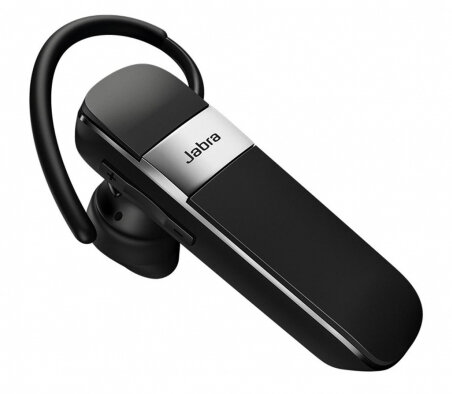 Czarny zestaw słuchawkowy Jabra ze srebrnymi akcentami. Na białym tle.