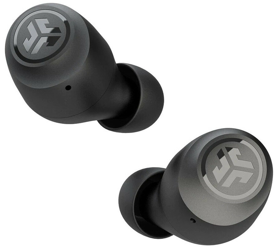 Dwa czarne słuchawki JLab, widok z profilu.